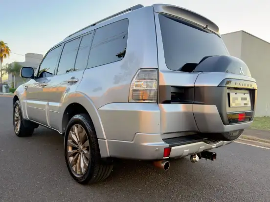 MITSUBISHI-PAJERO FULL-3.2 HPE 4X4 16V TURBO INTERCOOLER DIESEL 4P AUTOMÁTICO MITSUBISHI-PAJERO FULL-2014
