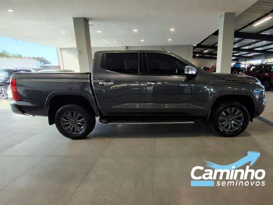 MITSUBISHI-TRITON-2.4 BITURBO DIESEL CD HPE-S 4X4 AUTOMÁTICO MITSUBISHI-TRITON-2025
