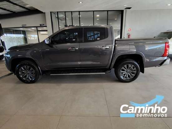 MITSUBISHI-TRITON-2025