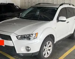 MITSUBISHI OUTLANDER 2.0 16V GASOLINA 4P AUTOMÁTICO MITSUBISHI OUTLANDER 2.0 16V GASOLINA 4P AUTOMÁTICO