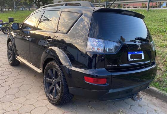 MITSUBISHI OUTLANDER 3.0 GT 4X4 V6 24V GASOLINA 4P AUTOMÁTICO