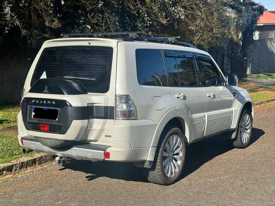MITSUBISHI-PAJERO FULL-2015