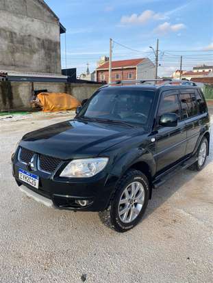 MITSUBISHI-PAJERO TR4-2011