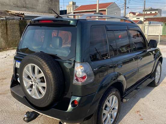 MITSUBISHI-PAJERO TR4-2.0 4X4 16V 140CV FLEX 4P AUTOMÁTICO MITSUBISHI-PAJERO TR4-2011