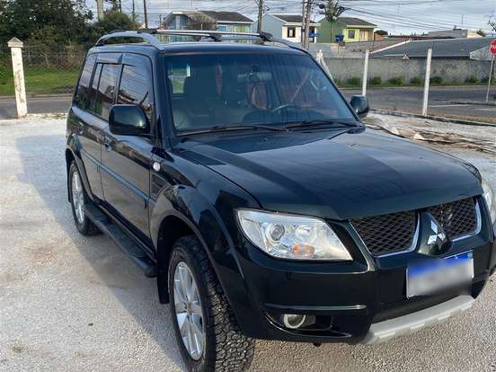 MITSUBISHI-PAJERO TR4-2.0 4X4 16V 140CV FLEX 4P AUTOMÁTICO MITSUBISHI-PAJERO TR4-2011