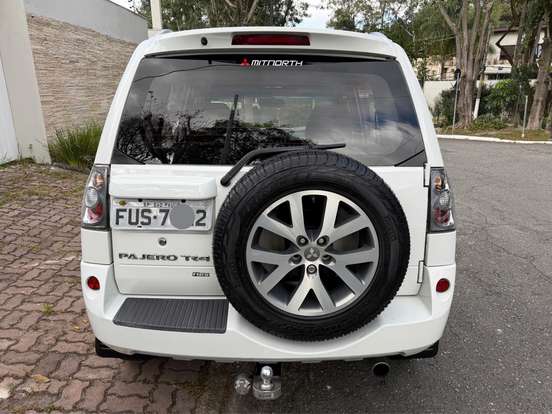 MITSUBISHI-PAJERO TR4-2.0 4X4 16V 140CV FLEX 4P AUTOMÁTICO MITSUBISHI-PAJERO TR4-2014
