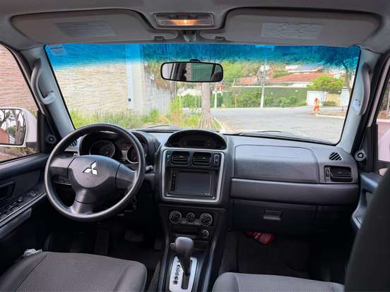MITSUBISHI-PAJERO TR4-2.0 4X4 16V 140CV FLEX 4P AUTOMÁTICO MITSUBISHI-PAJERO TR4-2014