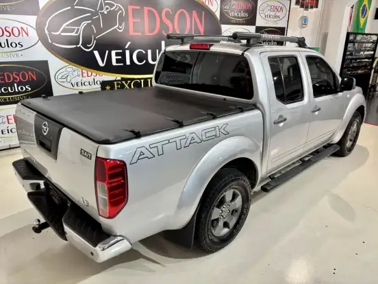 NISSAN-FRONTIER-2.5 LE ATTACK 4X4 CD TURBO ELETRONIC DIESEL 4P AUTOMÁTICO NISSAN-FRONTIER-2013