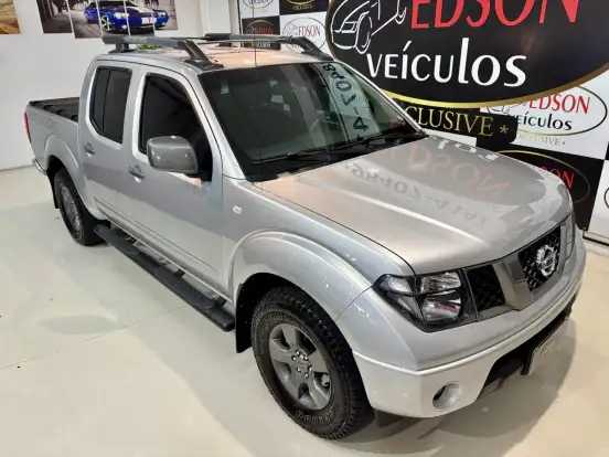 NISSAN-FRONTIER-2.5 LE ATTACK 4X4 CD TURBO ELETRONIC DIESEL 4P AUTOMÁTICO NISSAN-FRONTIER-2013