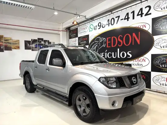 NISSAN-FRONTIER-2.5 LE ATTACK 4X4 CD TURBO ELETRONIC DIESEL 4P AUTOMÁTICO NISSAN-FRONTIER-2013