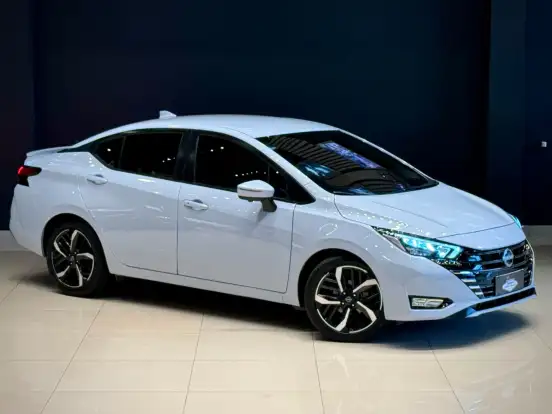 NISSAN-VERSA-2023