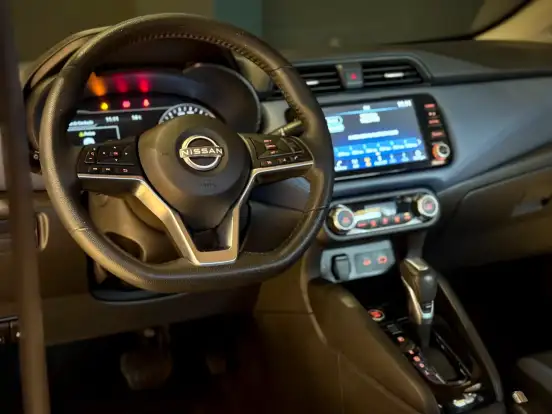 NISSAN-VERSA-2023