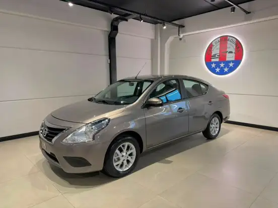 NISSAN-VERSA-2018