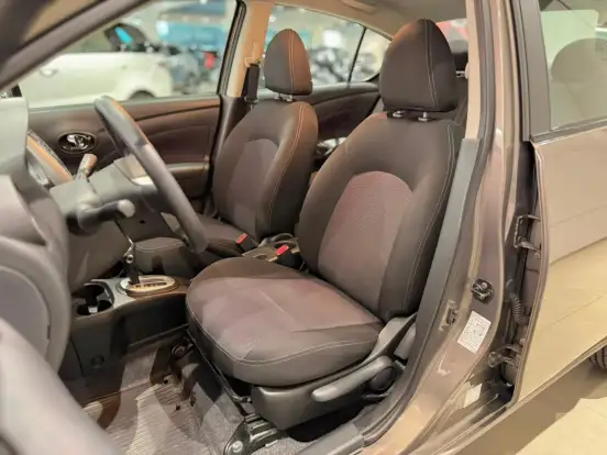 NISSAN-VERSA-2018