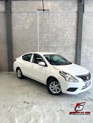 NISSAN-VERSA-2015
