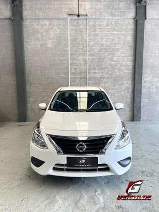 NISSAN-VERSA-2015