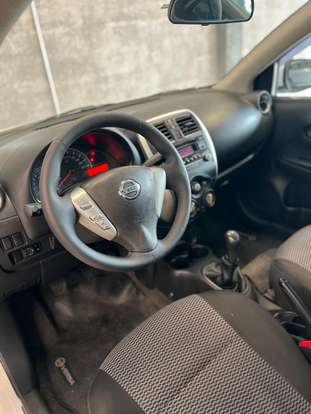 NISSAN-VERSA-2015