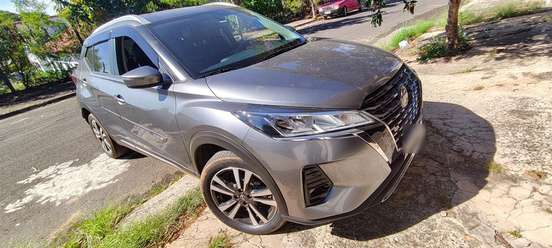 NISSAN-KICKS-2023