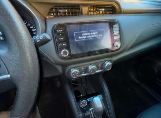NISSAN-KICKS PLAY-2025