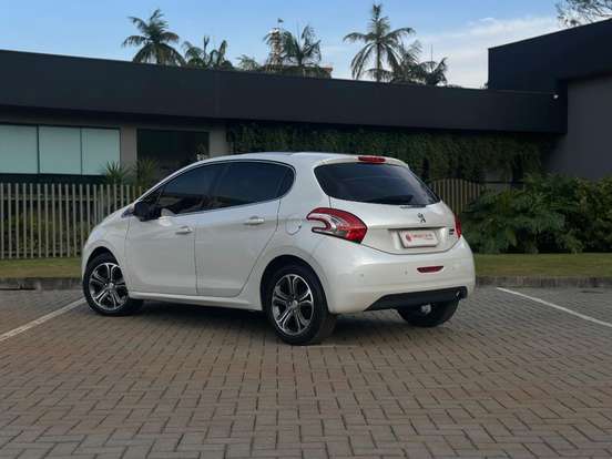 PEUGEOT-208-2014