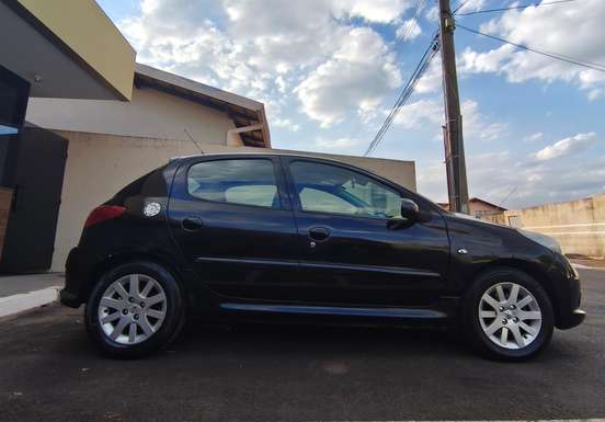 PEUGEOT-207-2010