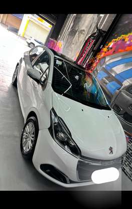 PEUGEOT-208-1.6 ALLURE 16V FLEX 4P AUTOMÁTICO PEUGEOT-208-2017