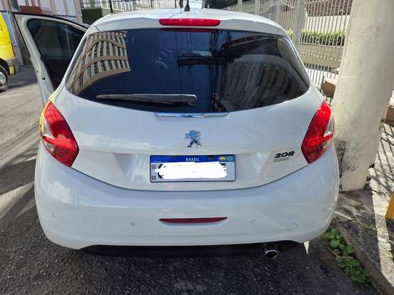 PEUGEOT-208-1.6 GRIFFE 16V FLEX 4P AUTOMÁTICO PEUGEOT-208-2014