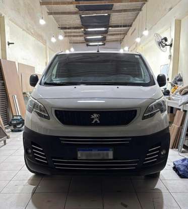 PEUGEOT-EXPERT-2020