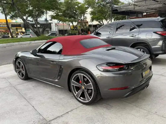PORSCHE-718-2019