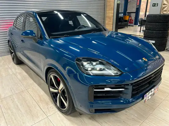 PORSCHE-CAYENNE-2023