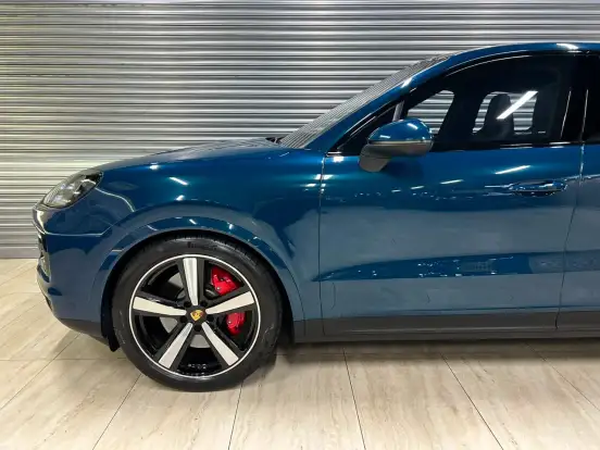 PORSCHE-CAYENNE-2023