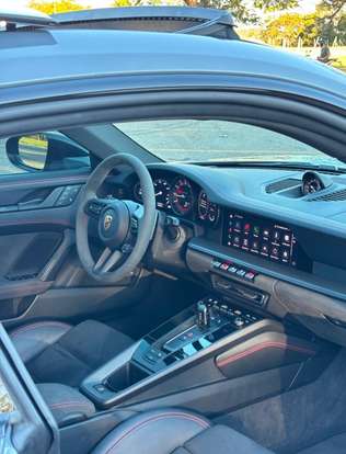 PORSCHE-911-2024