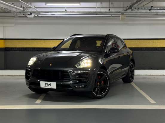 PORSCHE-MACAN-2016