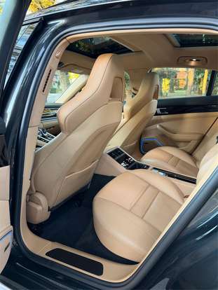 PORSCHE-PANAMERA-2023