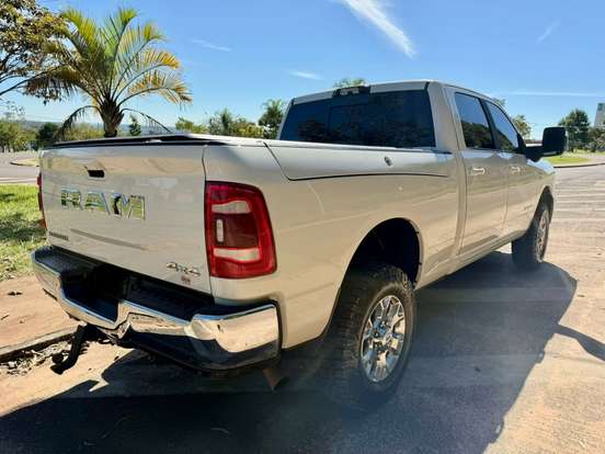 RAM-2500-6.7 I6 TURBO DIESEL LARAMIE CD 4X4 AUTOMÁTICO RAM-2500-2023