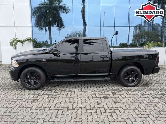 RAM-CLASSIC-5.7 V8 GASOLINA LARAMIE CD 4X4 AUTOMÁTICO RAM-CLASSIC-2022