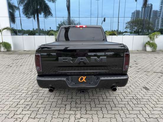 RAM-CLASSIC-5.7 V8 GASOLINA LARAMIE CD 4X4 AUTOMÁTICO RAM-CLASSIC-2022