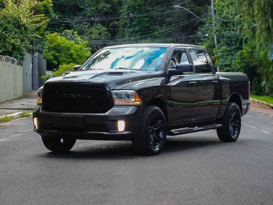 RAM-CLASSIC-5.7 V8 GASOLINA LARAMIE NIGHT EDITION CD 4X4 AUTOMÁTICO RAM-CLASSIC-2022