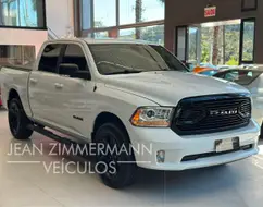 RAM CLASSIC 5.7 V8 GASOLINA LARAMIE NIGHT EDITION CD 4X4 AUTOMÁTICO RAM CLASSIC 5.7 V8 GASOLINA LARAMIE NIGHT EDITION CD 4X4 AUTOMÁTICO