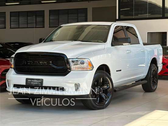 RAM-CLASSIC-5.7 V8 GASOLINA LARAMIE NIGHT EDITION CD 4X4 AUTOMÁTICO RAM-CLASSIC-2023