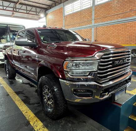 RAM 3500 6.7 I6 TURBO DIESEL LIMITED LONGHORN CD 4X4  AUTOMÁTICO