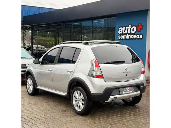 RENAULT-SANDERO-1.6 STEPWAY 16V FLEX 4P AUTOMÁTICO RENAULT-SANDERO-2013