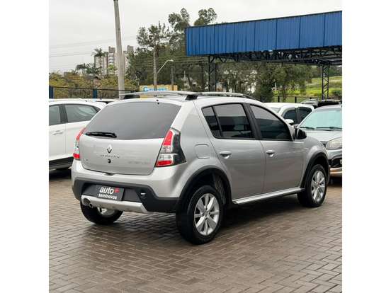 RENAULT-SANDERO-1.6 STEPWAY 16V FLEX 4P AUTOMÁTICO RENAULT-SANDERO-2013