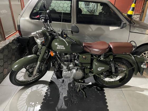 ROYAL ENFIELD CLASSIC BATTLE GREEN 