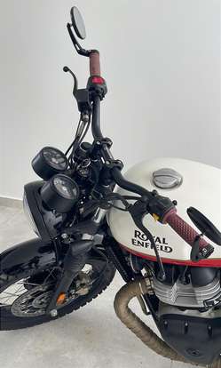 ROYAL ENFIELD-INTERCEPTOR-2023