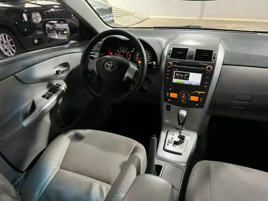 TOYOTA-COROLLA-2013