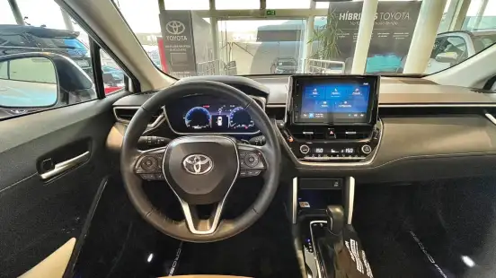 TOYOTA-COROLLA CROSS-2024