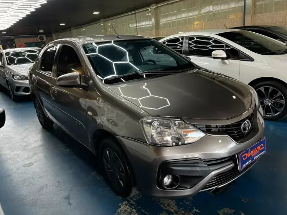 TOYOTA ETIOS 1.5 XS SEDAN 16V FLEX 4P MANUAL TOYOTA ETIOS 1.5 XS SEDAN 16V FLEX 4P MANUAL