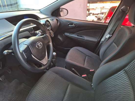 TOYOTA-ETIOS-2017