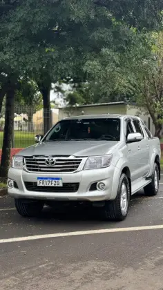 TOYOTA HILUX 2.7 SRV 4X4 CD 16V FLEX 4P AUTOMÁTICO TOYOTA HILUX 2.7 SRV 4X4 CD 16V FLEX 4P AUTOMÁTICO